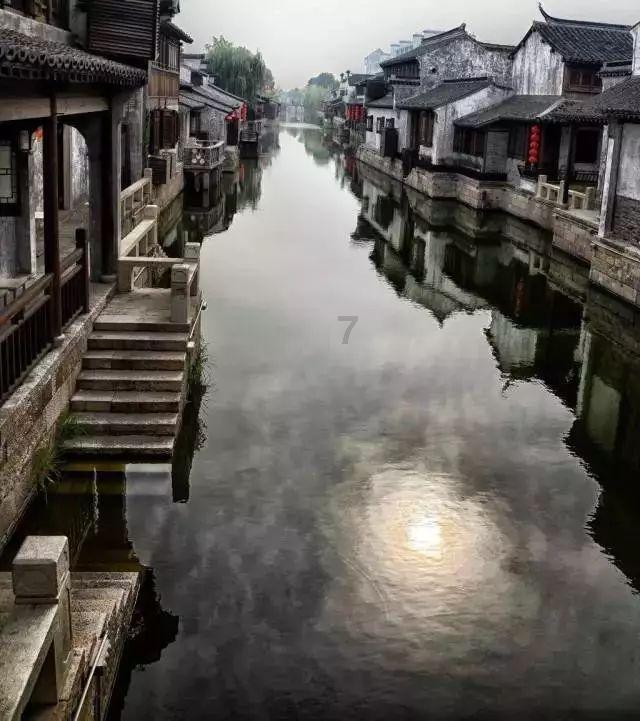 在word中如何使用endnote将两个文档的文献合并？游戏画面